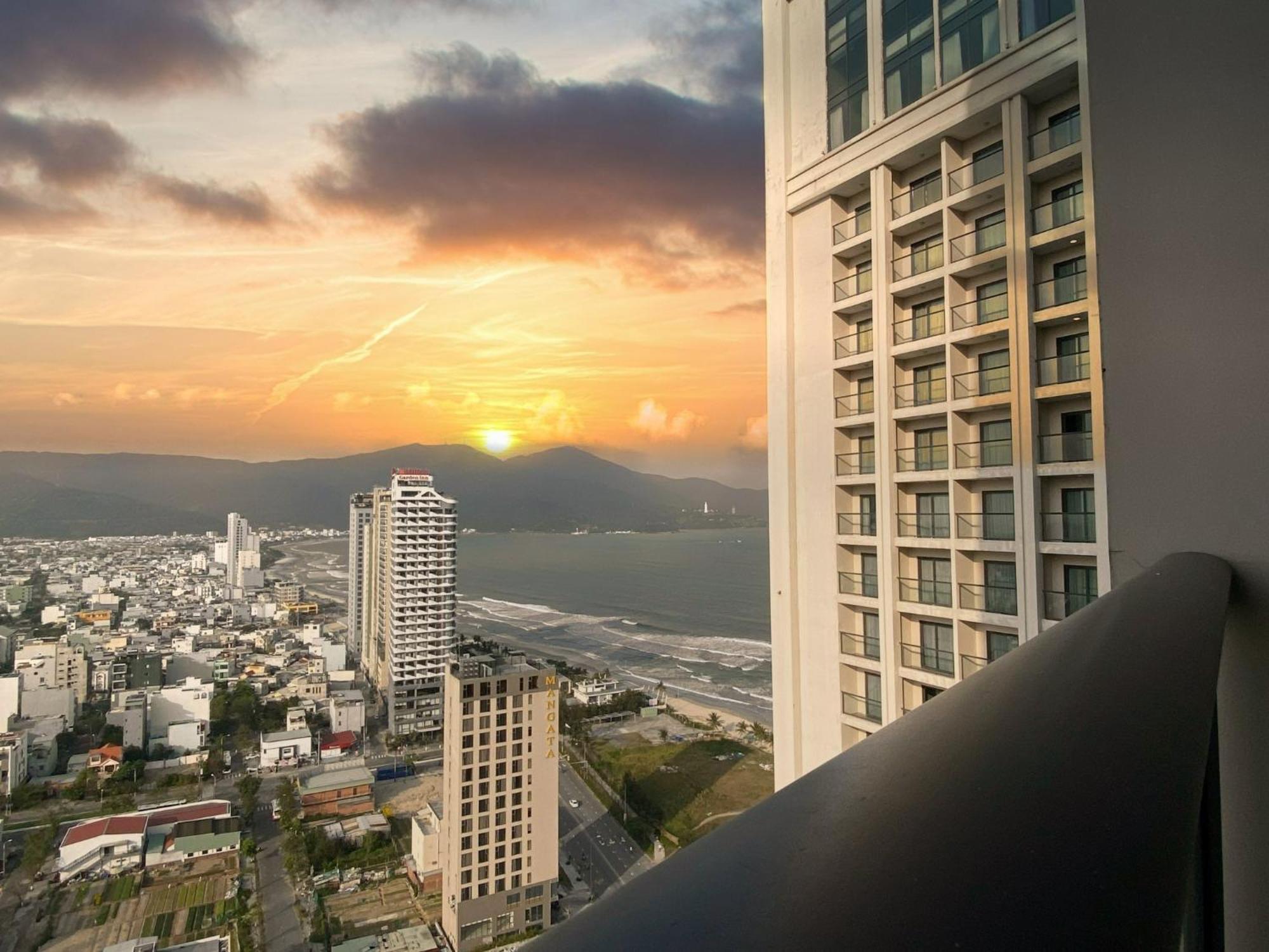 Luxury Apartment - Rooftop Swimming Pool - Beach Front - Hinata Apartment Ντα Νανγκ Εξωτερικό φωτογραφία