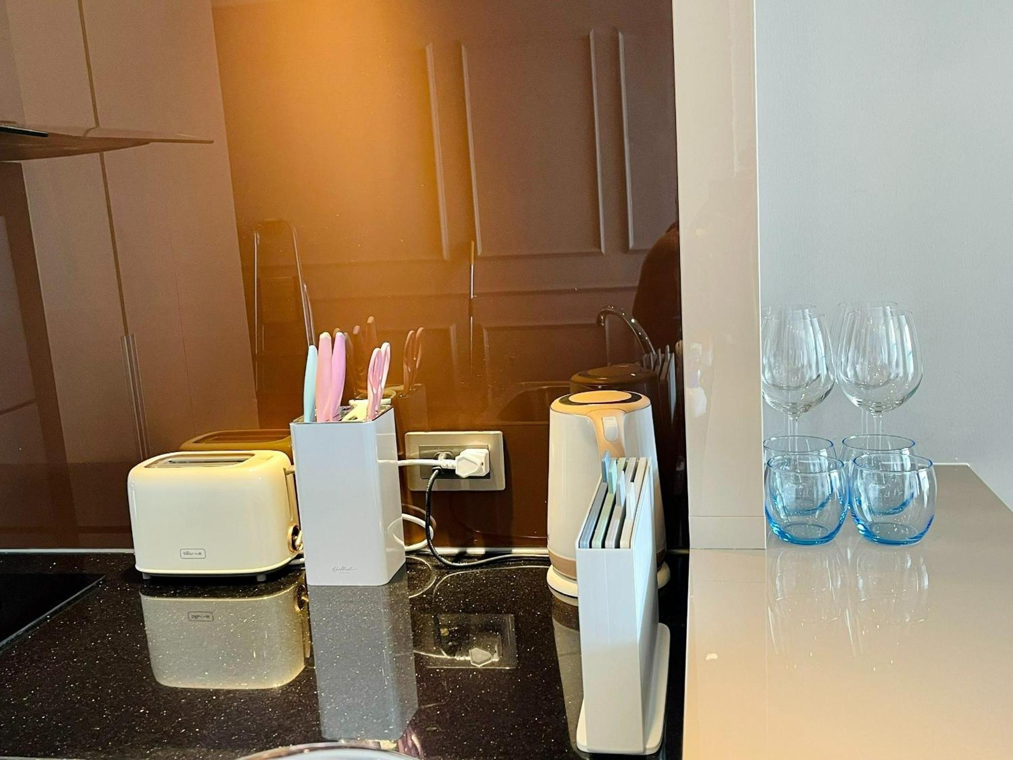 Luxury Apartment - Rooftop Swimming Pool - Beach Front - Hinata Apartment Ντα Νανγκ Εξωτερικό φωτογραφία