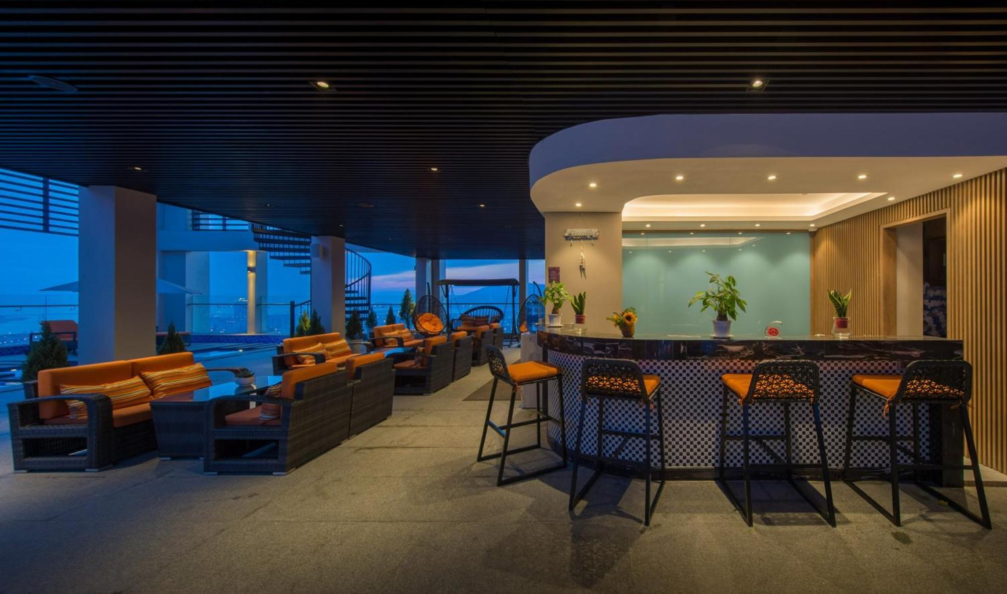 Luxury Apartment - Rooftop Swimming Pool - Beach Front - Hinata Apartment Ντα Νανγκ Εξωτερικό φωτογραφία
