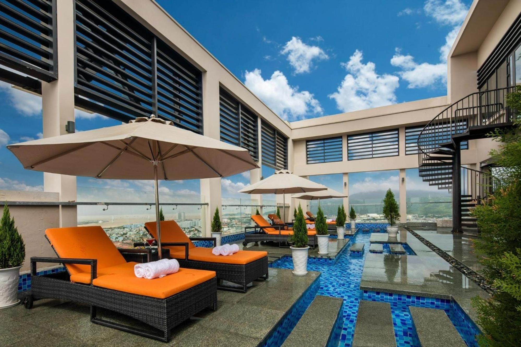 Luxury Apartment - Rooftop Swimming Pool - Beach Front - Hinata Apartment Ντα Νανγκ Εξωτερικό φωτογραφία